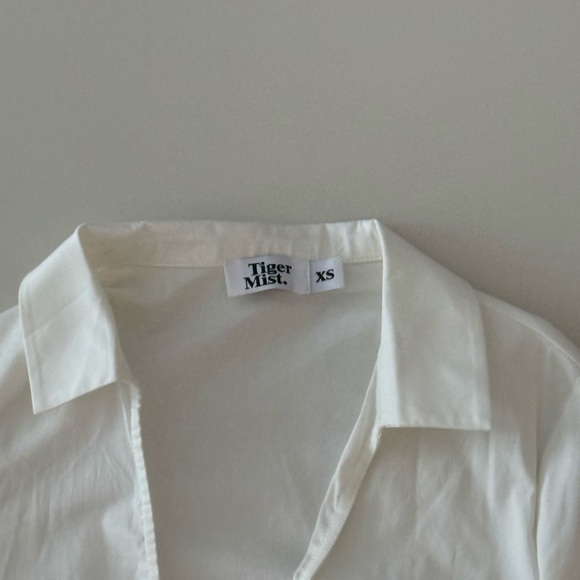 Tiger Mist Collared Top - Picture 2 of 3